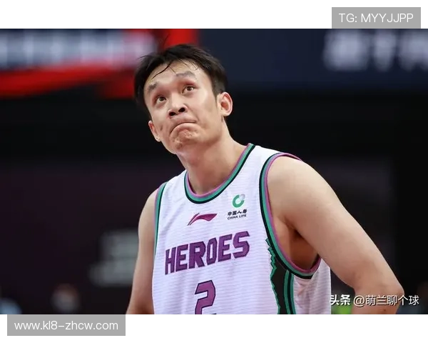 媒体人：小曾与刘炜丁彦雨航同为中国赛热闹签约球员助力赛事气氛